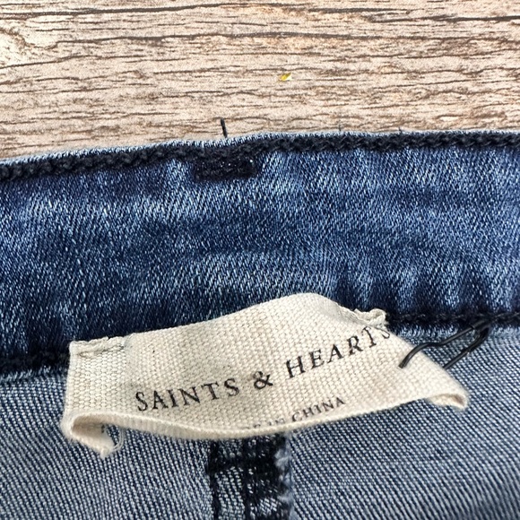 Saints & Hearts Bell Tribal Flare Embroidered Jeans - Picture 7 of 8